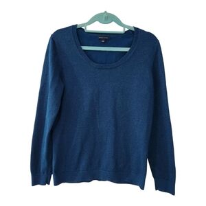 Tommy Hilfiger Size Medium Metallic Blue Scoop Neck Lightweight Pullover Sweater